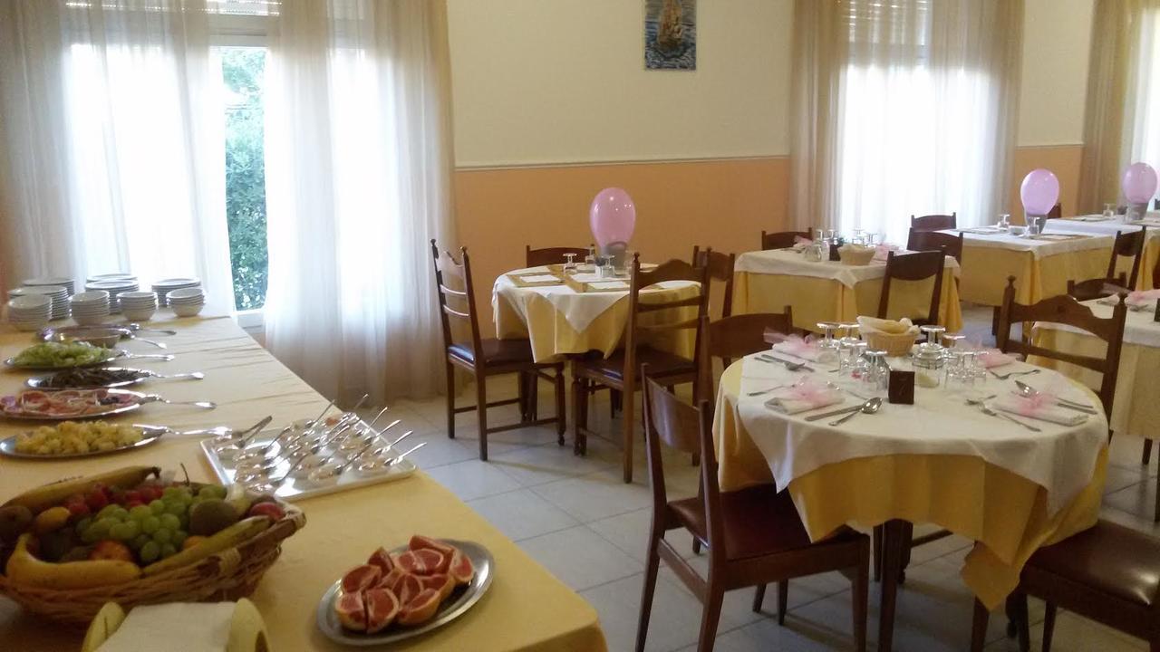 Hotel Ninfea Cervia Ngoại thất bức ảnh
